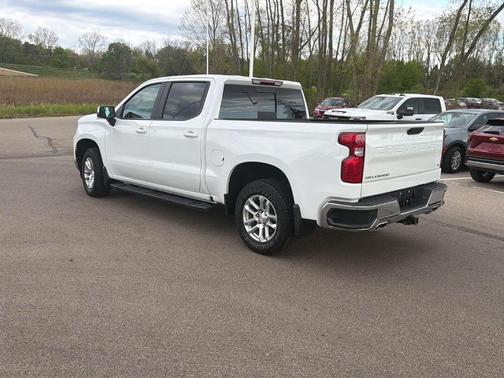 Summit White 2024 Chevrolet Silverado 1500 LT