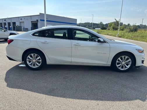 Summit White 2024 Chevrolet Malibu LT