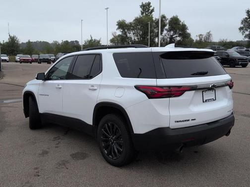 Summit White 2023 Chevrolet Traverse RS