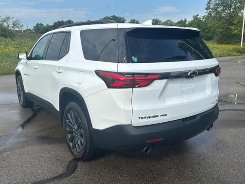 Summit White 2023 Chevrolet Traverse RS