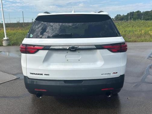 Summit White 2023 Chevrolet Traverse RS