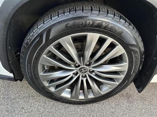 2020 Toyota Highlander Platinum