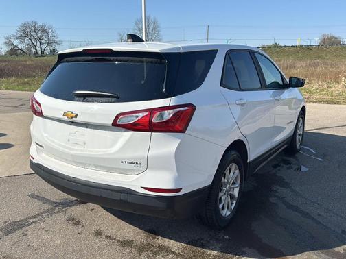 Summit White 2020 Chevrolet Equinox LS