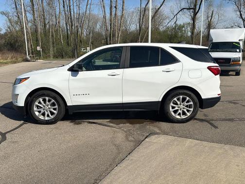 Summit White 2020 Chevrolet Equinox LS
