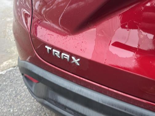 2025 Chevrolet Trax LS
