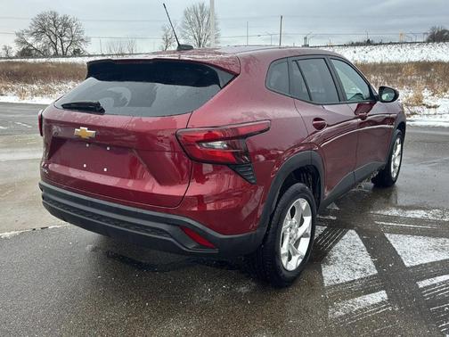 2025 Chevrolet Trax LS