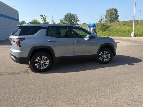 Sterling Gray Metallic 2025 Chevrolet Equinox LT