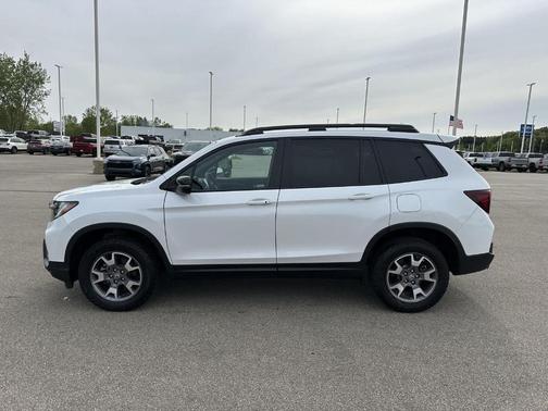 Platinum White Pearl 2023 Honda Passport TrailSport
