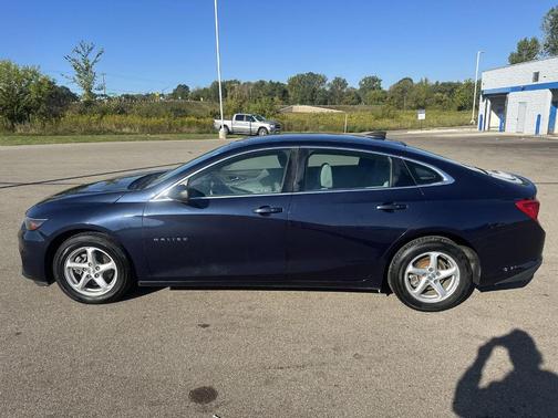 2017 Chevrolet Malibu 1LS