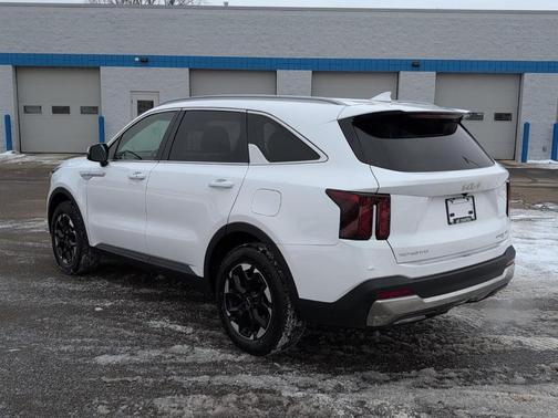 2024 Kia Sorento S