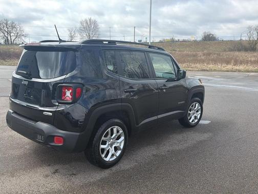 Black 2016 Jeep Renegade Latitude