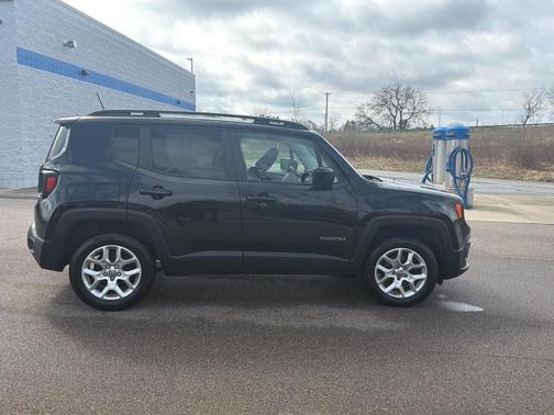 Black 2016 Jeep Renegade Latitude