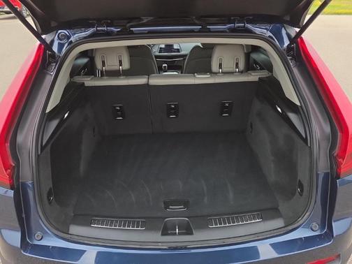 Twilight Blue Metallic 2019 Cadillac XT4 Luxury