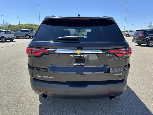 Mosaic Black Metallic 2023 Chevrolet Traverse LT Cloth