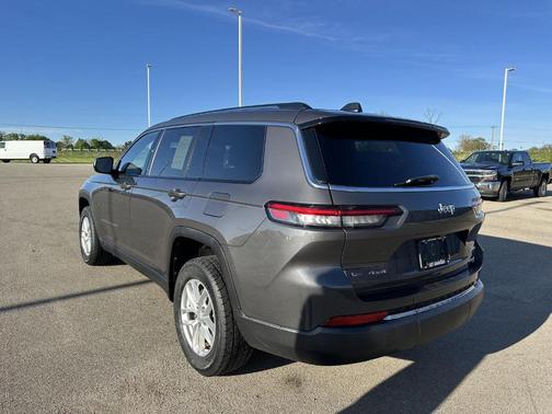 Metallic 2022 Jeep Grand Cherokee L Laredo