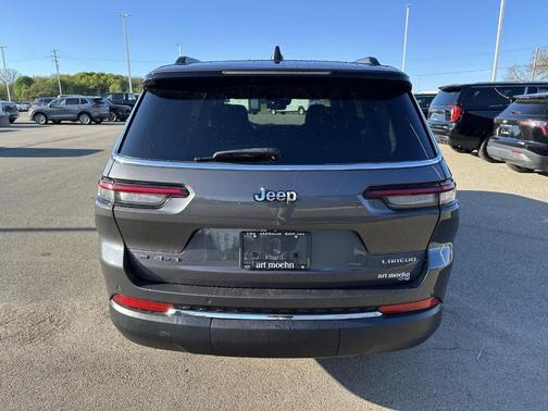 Metallic 2022 Jeep Grand Cherokee L Laredo