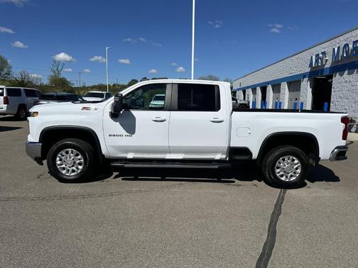 Summit White 2024 Chevrolet Silverado 2500 LT