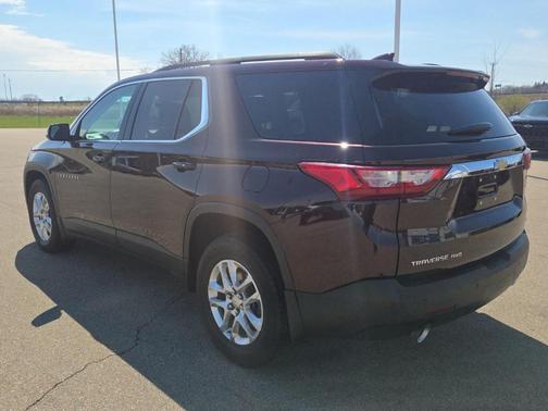 Black Currant Metallic 2019 Chevrolet Traverse LT Cloth
