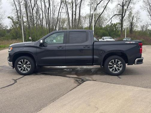 Dark Ash Metallic 2024 Chevrolet Silverado 1500 LT