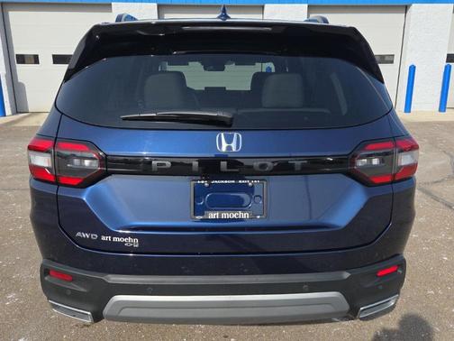 2025 Honda Pilot Touring