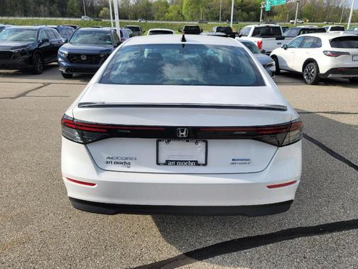 Platinum White Pearl 2025 Honda Accord Hybrid Sport