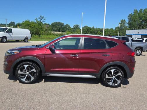 Ruby Wine 2017 Hyundai TUCSON Limited