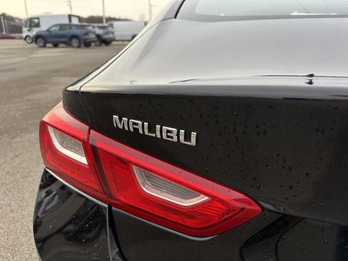 Mosaic Black Metallic 2023 Chevrolet Malibu LT