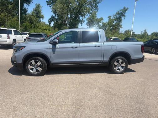Sonic Gray Pearl 2024 Honda Ridgeline RTL