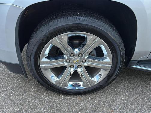 2017 Cadillac Escalade Luxury