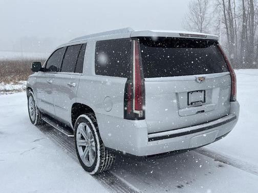 2017 Cadillac Escalade Luxury