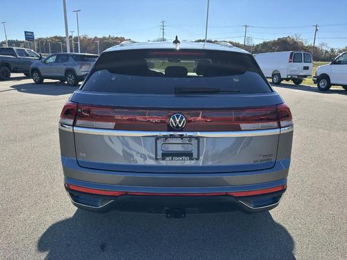 2025 Volkswagen Atlas Cross Sport 2.0T SE w/Technology