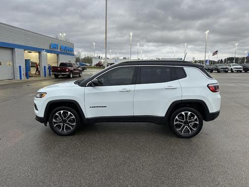 Bright White Clearcoat 2023 Jeep Compass Limited