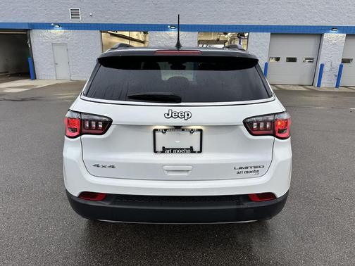 Bright White Clearcoat 2023 Jeep Compass Limited