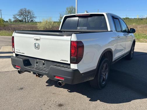 Platinum White Pearl 2022 Honda Ridgeline RTL