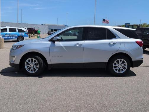 Silver Ice Metallic 2018 Chevrolet Equinox 1LT