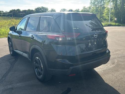 Super Black 2024 Nissan Rogue SV
