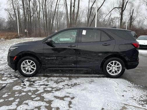 2024 Chevrolet Equinox LS