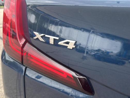 2019 Cadillac XT4 Premium Luxury