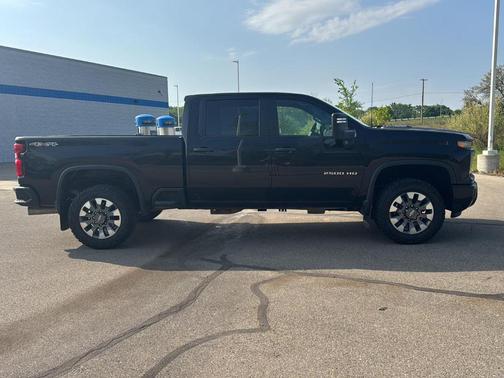Black 2024 Chevrolet Silverado 2500 Custom