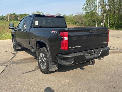 Black 2024 Chevrolet Silverado 2500 Custom