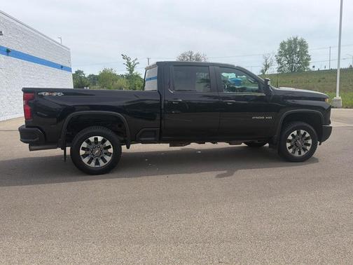 Black 2024 Chevrolet Silverado 2500 Custom
