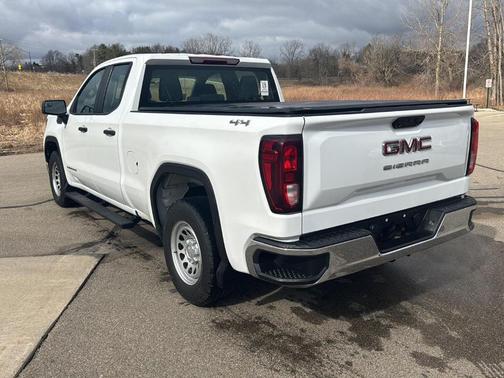 2023 GMC Sierra 1500 Pro