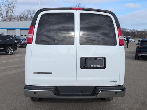 2023 Chevrolet Express 3500 LT