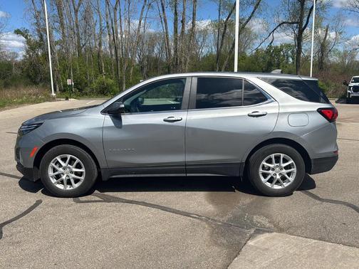 Sterling Gray Metallic 2024 Chevrolet Equinox LT