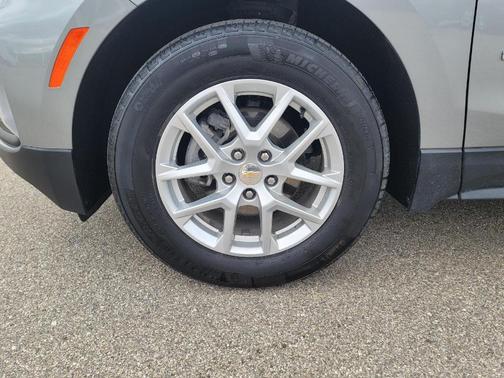 Sterling Gray Metallic 2024 Chevrolet Equinox LT