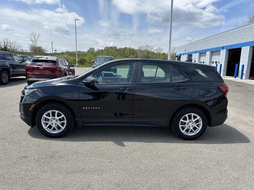 Mosaic Black Metallic 2024 Chevrolet Equinox LS