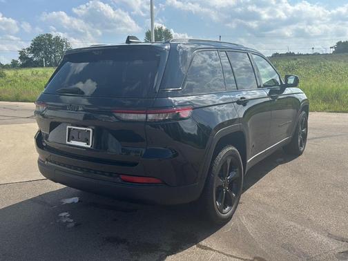 Diamond Black 2023 Jeep Grand Cherokee Limited