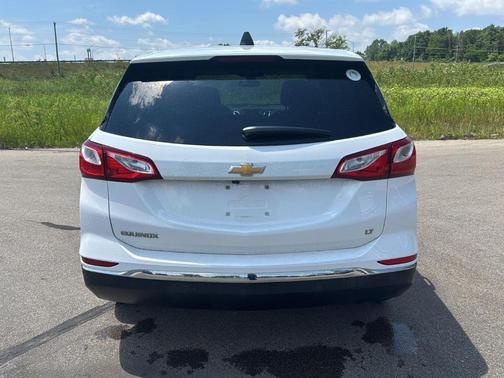 Summit White 2020 Chevrolet Equinox 2LT