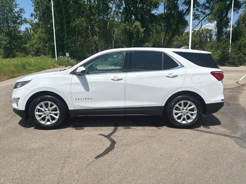 Summit White 2020 Chevrolet Equinox 2LT