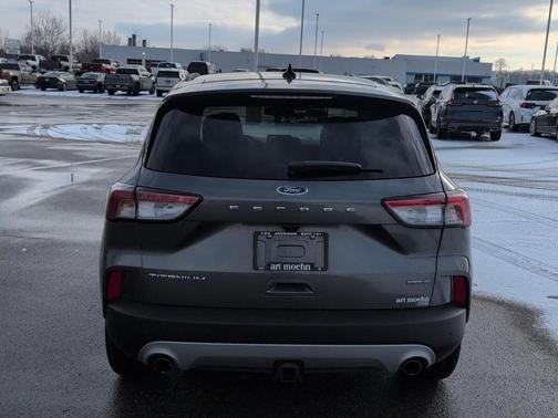 2022 Ford Escape Titanium Hybrid